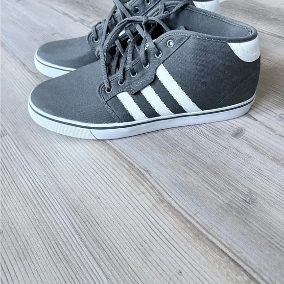 Gray High-Top Sneakers skate shoes - Picture 4 of 6